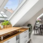 Cozy 2Bdr Apt. 3 Min Walk To Solsiden